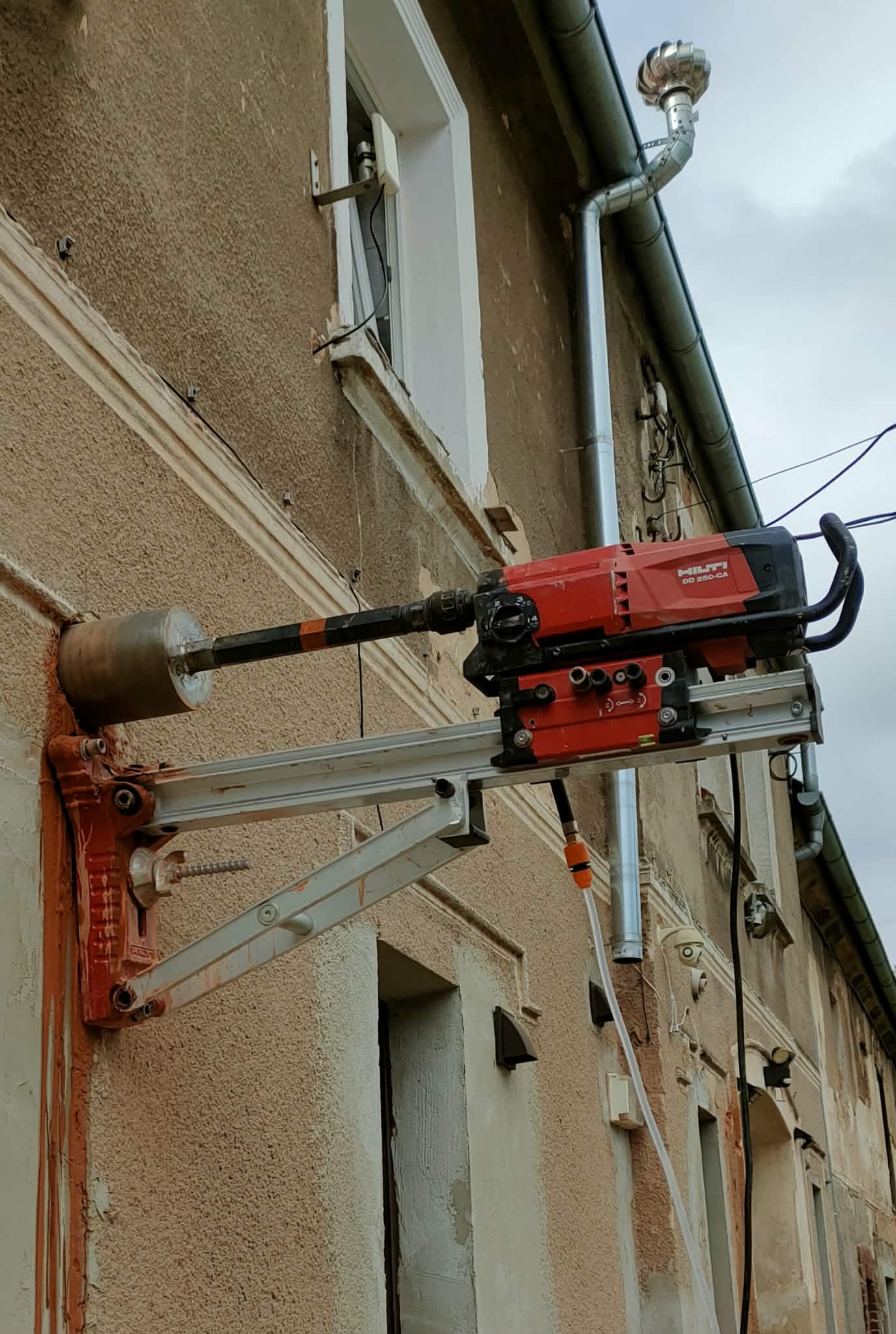 Wiercenie diamentowe Jawor - odwiert Ø 160mm pod komin gazowy, ściana 80 cm - Wiert-Bud